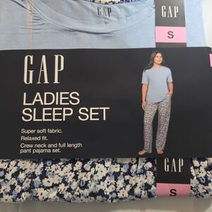 GAP Women's Light Blue and Navy Sleep Set